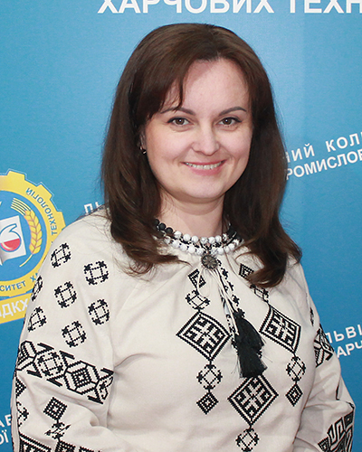 Це зображення має порожній атрибут alt; ім'я файлу yaroshevska-web-1.jpg
