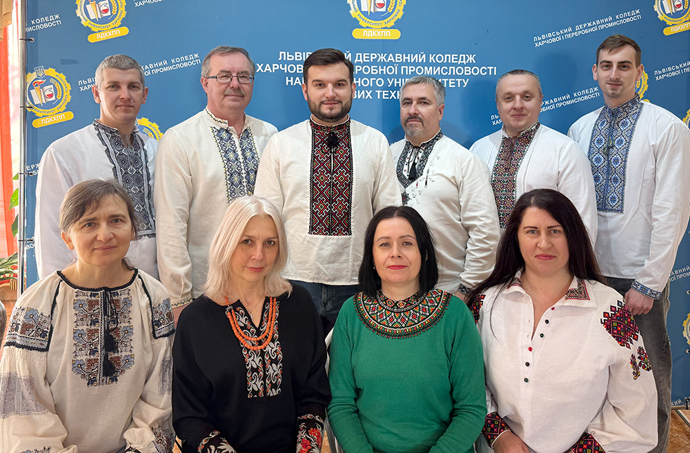 Це зображення має порожній атрибут alt; ім'я файлу grupa-web.jpg