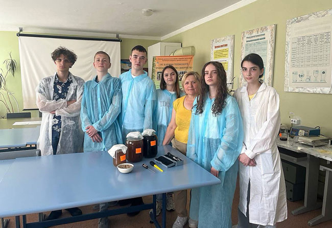 Студенти коледжу на навчальній практиці