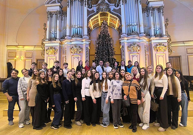 Чарівна сила української пісні та спадщина Назарія Яремчука Чарівна сила української пісні та спадщина Назарія Яремчука